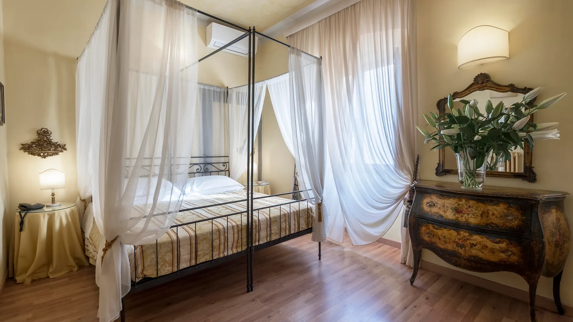 Hotel Palazzo Dal Borgo Florença 4*,  Itália
